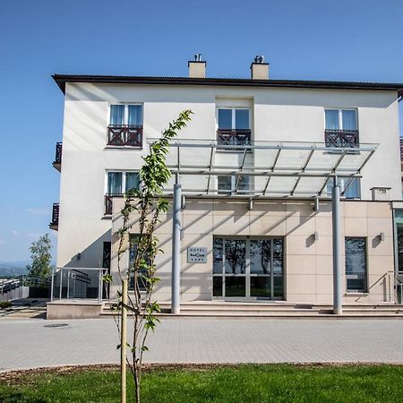 Hotel Radocza Park Business Bagian luar foto