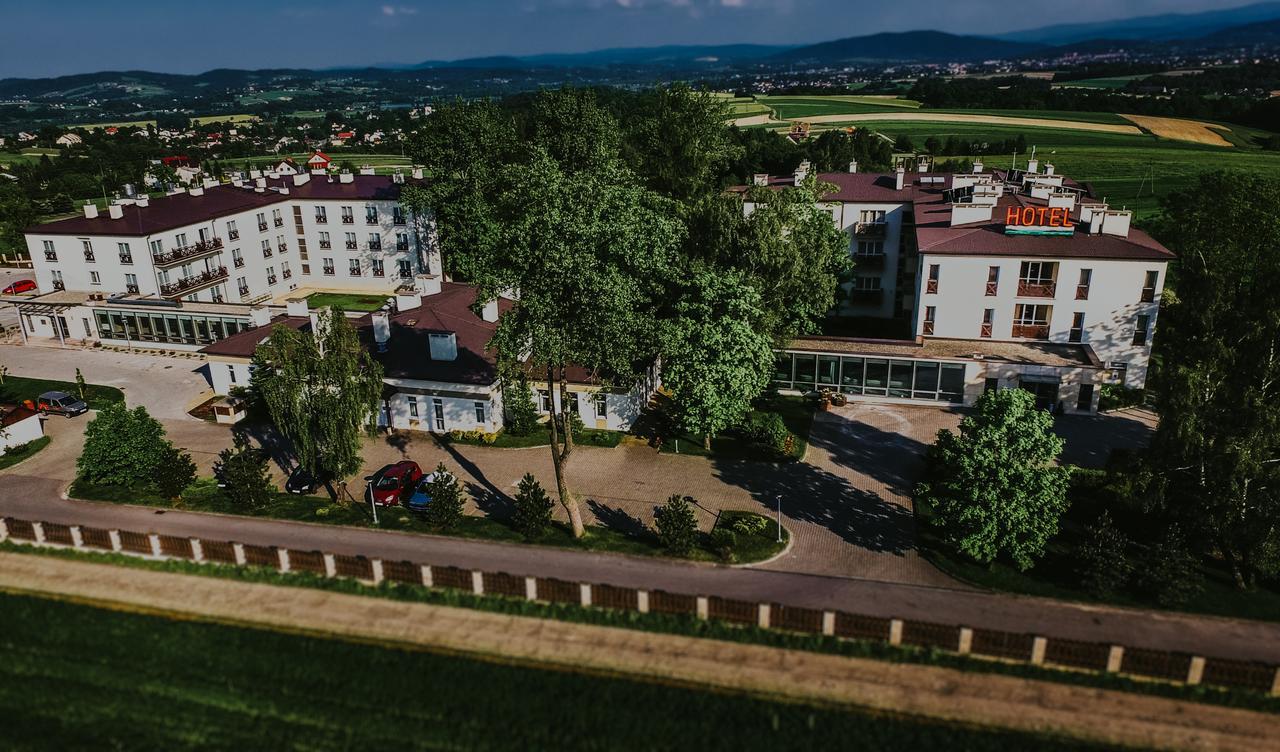 Hotel Radocza Park Business Bagian luar foto