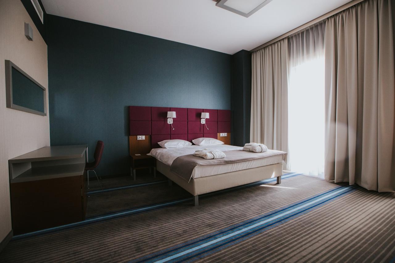 Hotel Radocza Park Business Bagian luar foto