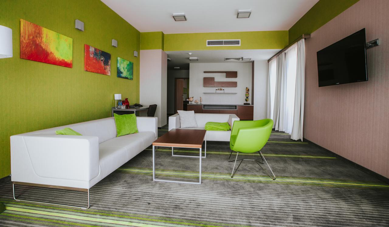 Hotel Radocza Park Business Bagian luar foto