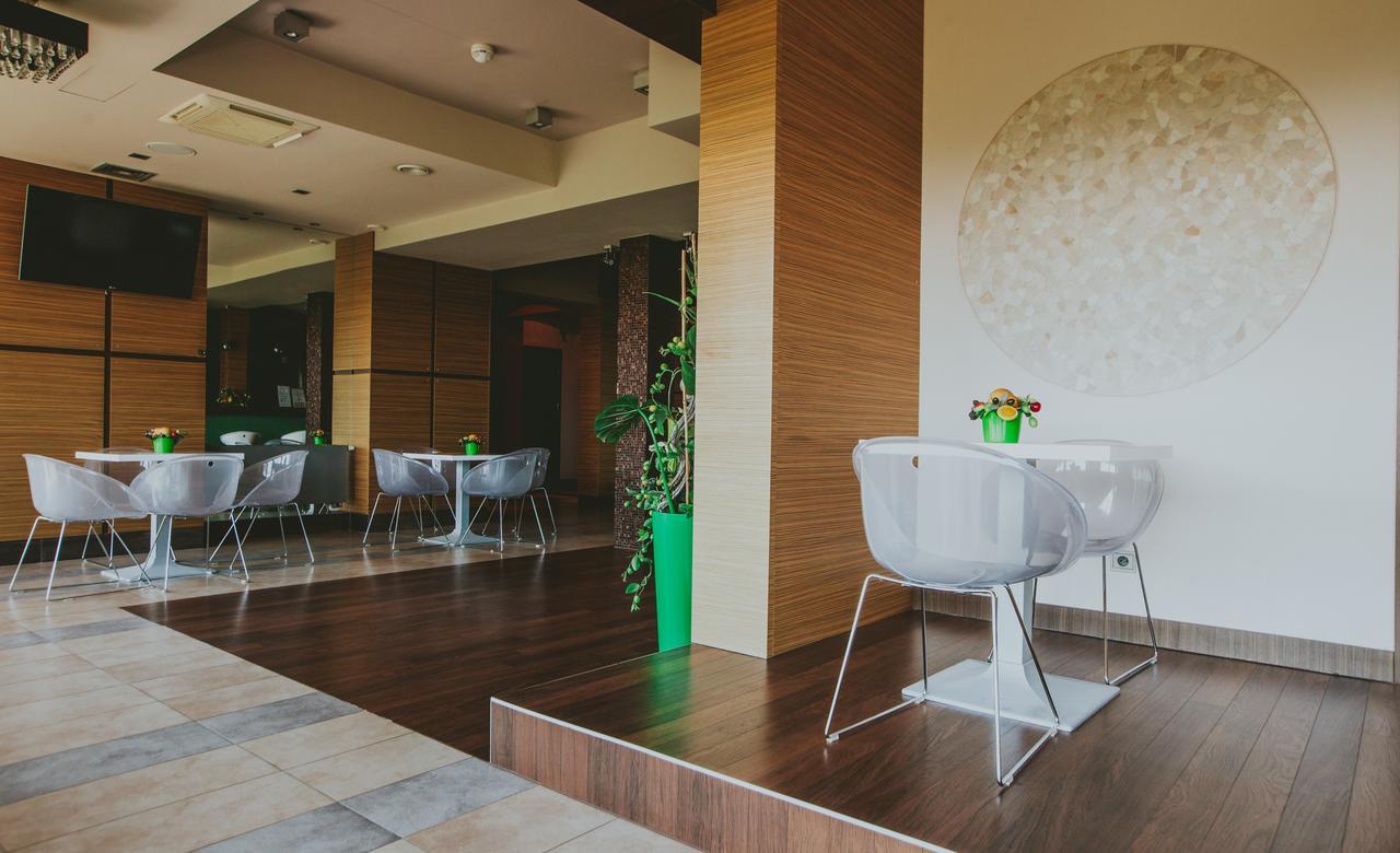 Hotel Radocza Park Business Bagian luar foto